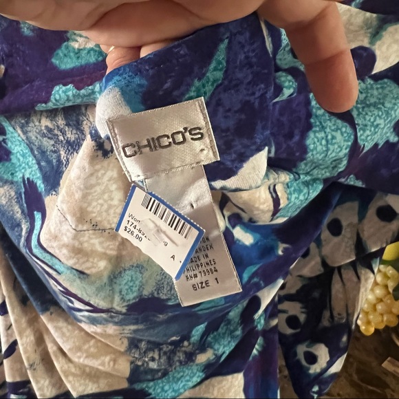 💙♥️💙 BUNDLE 💙 Chico’s blouse 3/4 sleeve and love J blouse short sleeve. - Picture 7 of 16